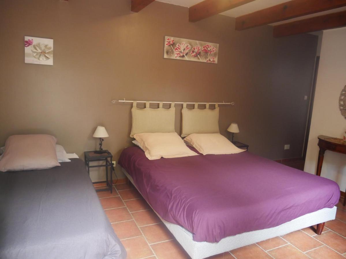 La Fénière Bed and Breakfast Vénéjan Exterior foto